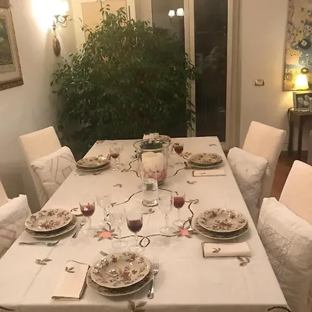 Stefania's Luxury *