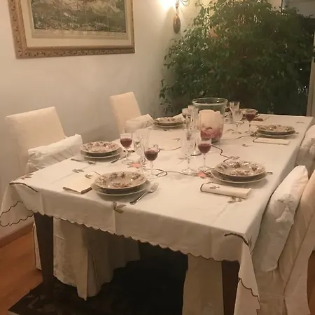 Stefania's Luxury